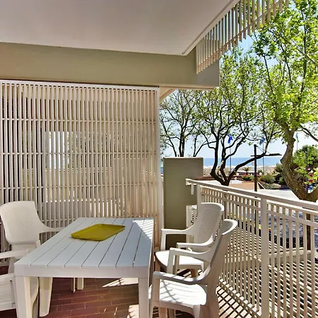 Residence Spiaggia Apartment *